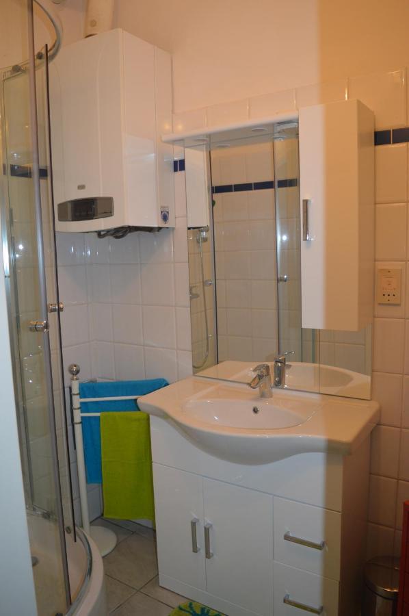 Nette Altbauwohnung Nur 10 Min Von Der City เวียนนา ภายนอก รูปภาพ
