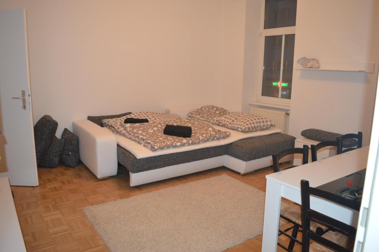 Nette Altbauwohnung Nur 10 Min Von Der City เวียนนา ภายนอก รูปภาพ