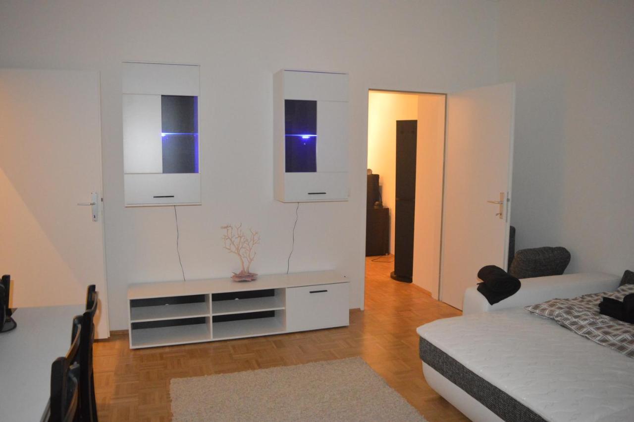 Nette Altbauwohnung Nur 10 Min Von Der City เวียนนา ภายนอก รูปภาพ